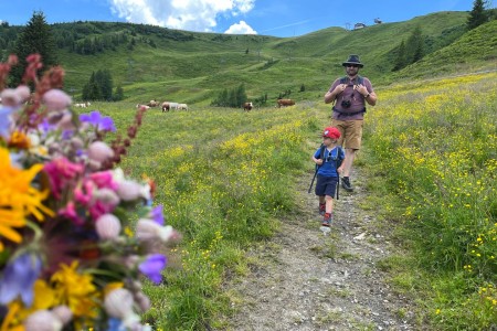 Wanderung mit Toni im Bereich der Bergbahn