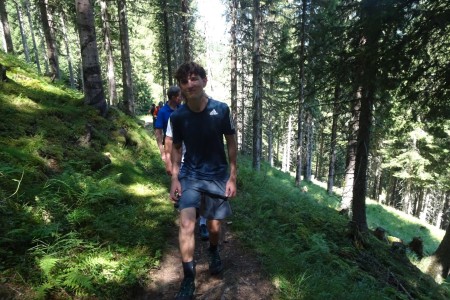 Wanderung mit Maria zur Hirschgrubenalm