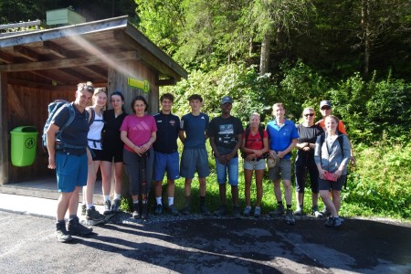 Wanderung mit Maria zur Hirschgrubenalm