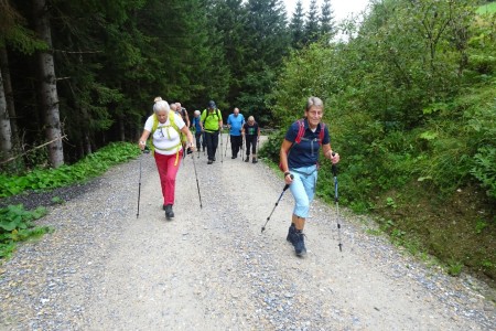 Wanderung mit Maria zur Karseggalm