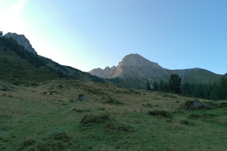 Sonnenaufgang Wanderung mit Matthias im Bereich der Loosbühelalm