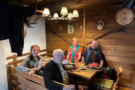 Schnee - Wanderung mit Toni im Bereich der Breitenebenalm