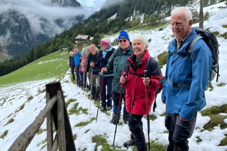 Schneewanderung mit Toni zur Maurachalm