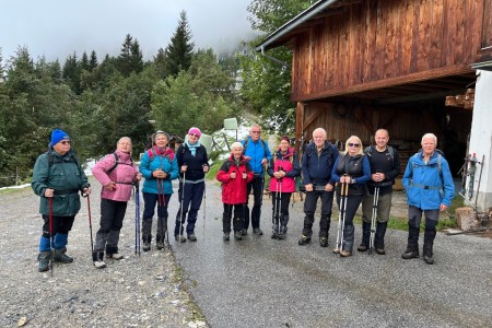 Schneewanderung mit Toni zur Maurachalm