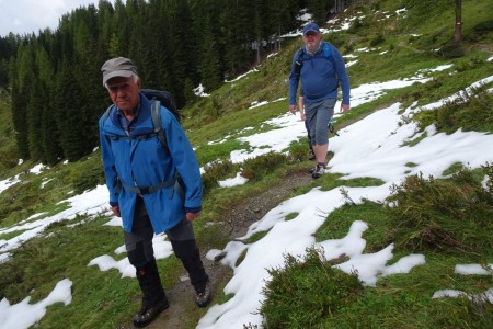 Wanderung mit Maria und Sophia zur Weißalm