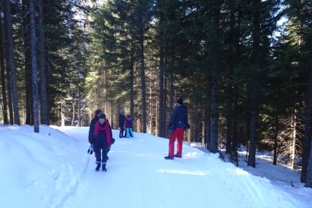 Winterwanderung und Rodelpartie mit Dominik