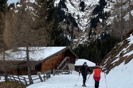 Schneeschuhwanderung mit Toni sen.