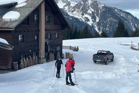 Geführte Schneeschuhwanderung mit Toni im Bereich der Breitenebenalm