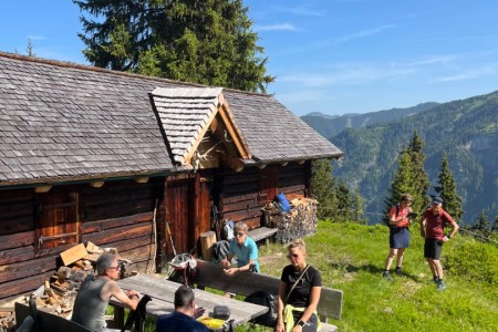 Wanderung mit Toni zum Karl- Jagdhäusl