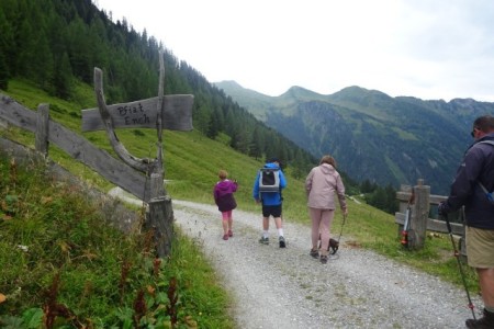 Hauswanderung mit Maria zur Kreealm