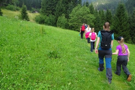 Wanderung mit Maria zur Aigenalm