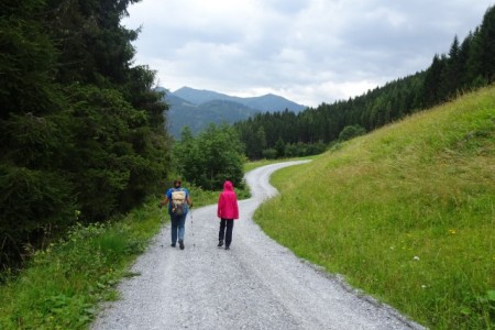 Wanderung mit Maria zur Aigenalm