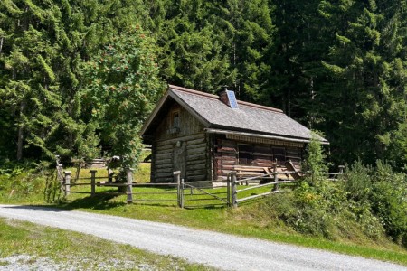 Hauswanderung mit Toni sen. zur Maurachalm