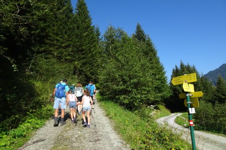 Wanderung mit Maria sen. zur Modereggalm