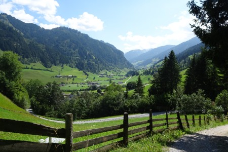 Wanderung mit Maria zur Aigenalm