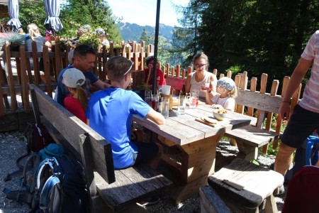 Wanderung mit Maria zum Wetterkreuzsattel
