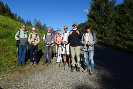 Wanderung mit Maria im Ellmautal