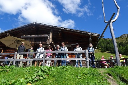 Wanderung mit Maria im Ellmautal