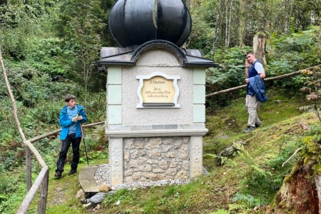 Wanderung mit Toni Senior zum Maurer Schorsch Kreuzweg