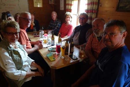 Wanderung mit Maria zur Hirschgrubenalm