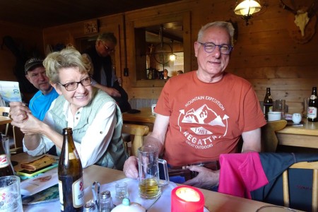 Wanderung mit Maria zur Hirschgrubenalm