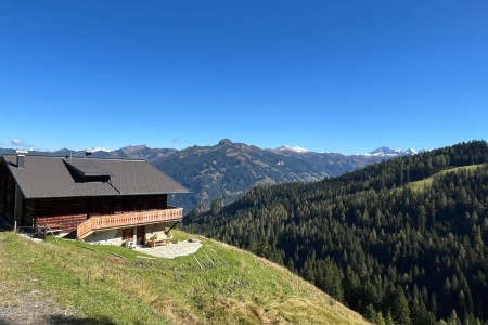 Wanderung mit Toni Senior im Gebiet der Bergbahnen