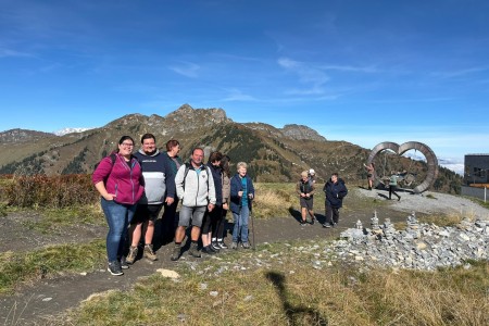 Wanderung mit Toni Senior im Gebiet der Bergbahnen