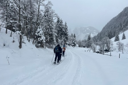 Schneeschuhwanderung mit Toni sen.