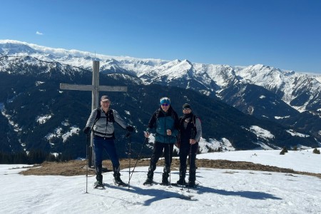 Schneeschuhwanderung mit Toni sen.