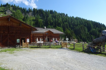 Wanderung mit Maria zum Schuhflicker