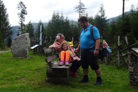 Wanderung mit Maria zur Hirschgrubenalm