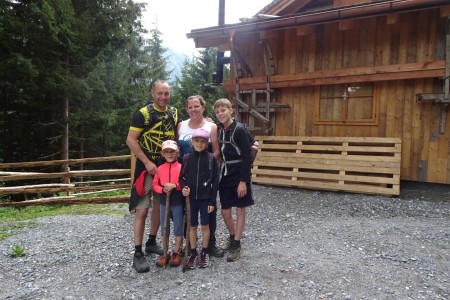 Wanderung mit Maria zur Hirschgrubenalm