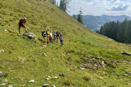 Wanderung mit Toni Senior im Niggeltal