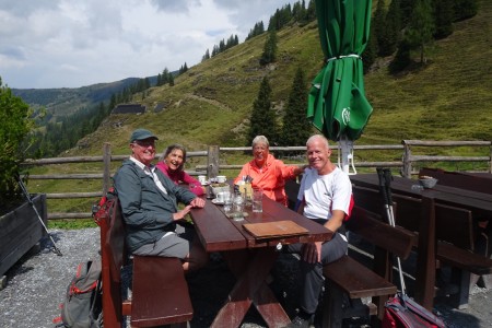 Wanderung mit Maria von der Filzmoosalm zur Loosb&uuml;helalm