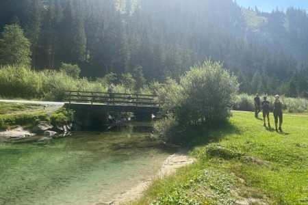 Wanderung im Talschluss mit Grillen bei der Naturkneippanlage mit Toni Sen.