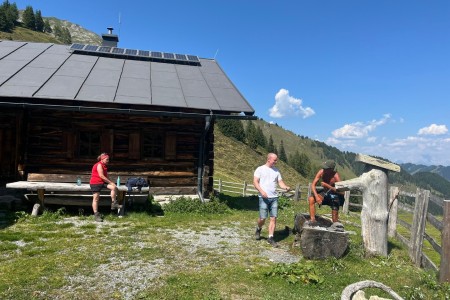 Wanderung mit Toni Sen. zur H&ouml;llwand