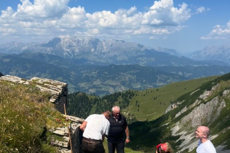 Wanderung mit Toni Sen. zur H&ouml;llwand