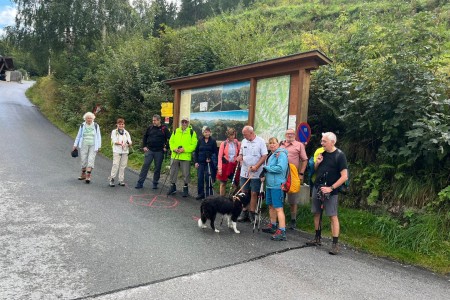 Wanderung mit Toni Senior zur Hubalm