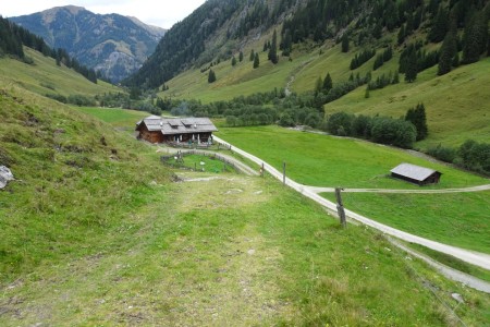 Wanderung mit Maria zur Hubalm