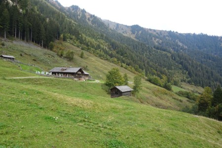 Wanderung mit Maria zur Aigenalm