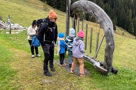 Wanderung mit Toni sen. zum Gro&szlig;arler Sinnesweg